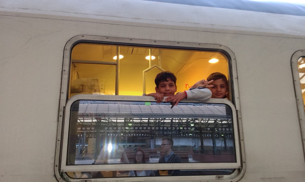 7_Syrské děti ve vlaku