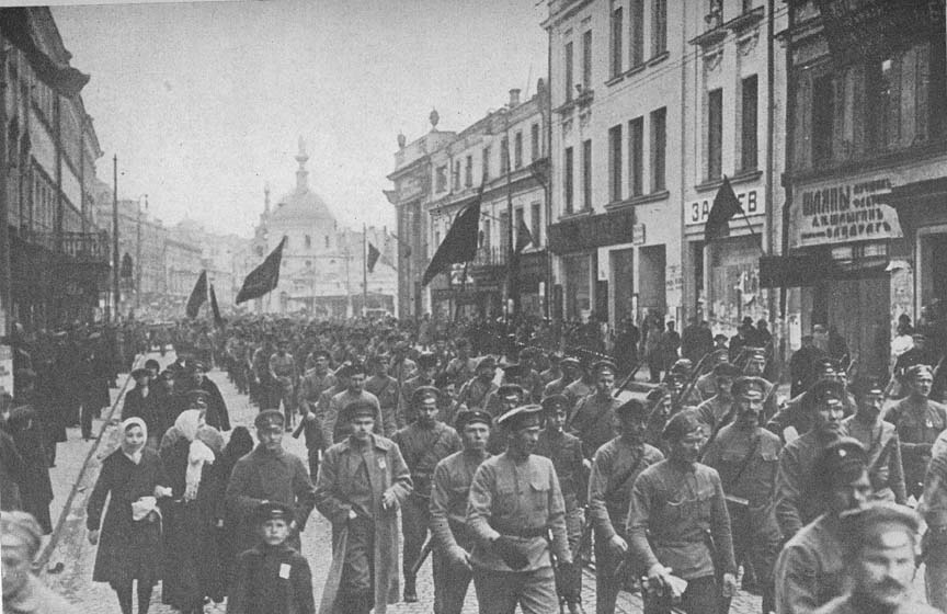 Ruská revoluce roku 1917 (III): venkov, národní hnutí, revoluční obranářství a červencové dny