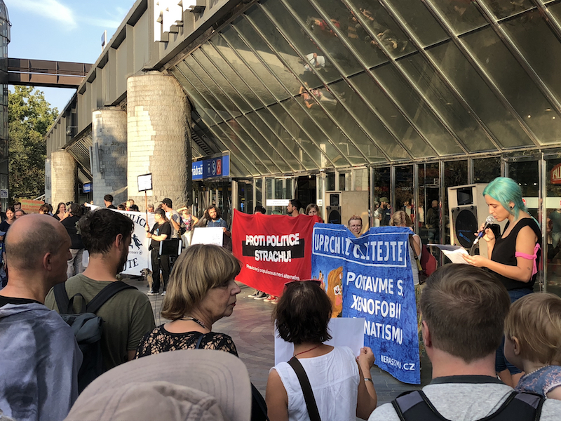 V solidaritě je síla a je to více než strach, znělo před pražským Hlavním nádražím